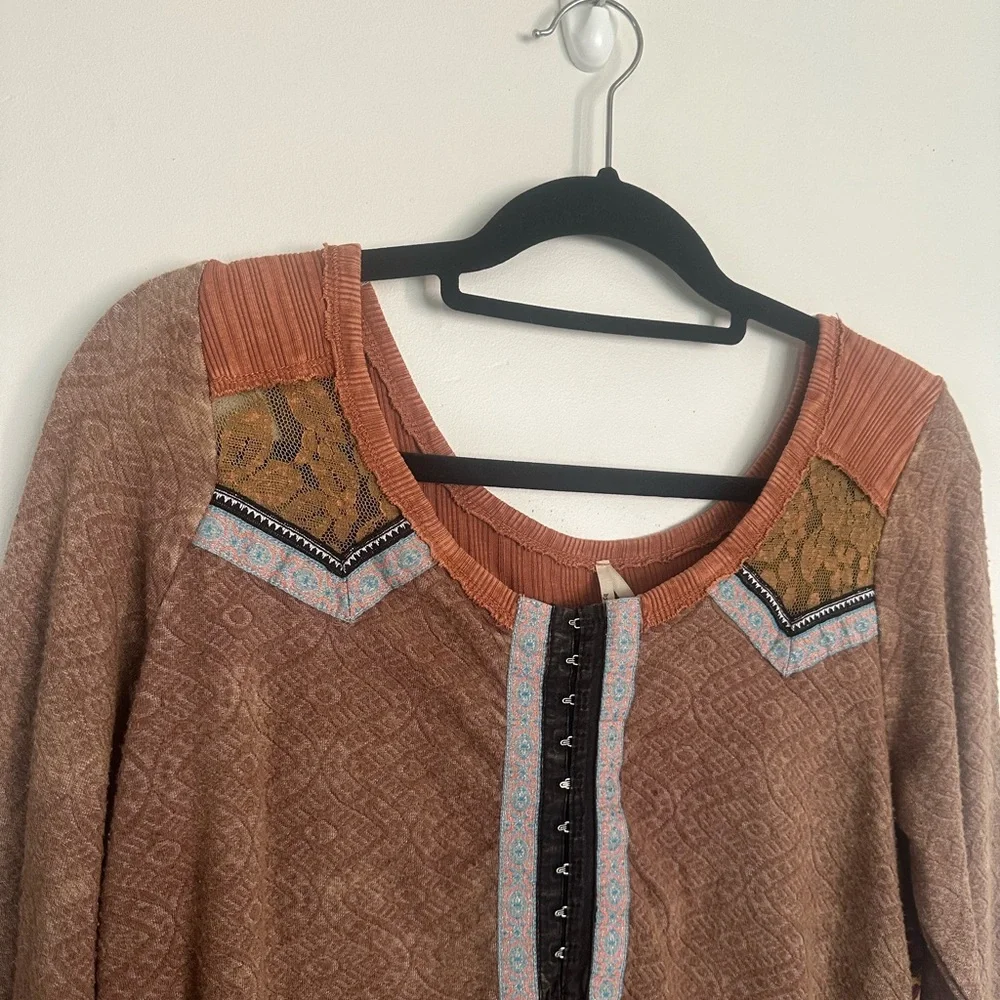 BKE Boho Patchwork‎ Long Sleeve Top – Size S - Picture 2 of 7